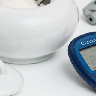 Měření hladiny cukru v krvi při cukrovce